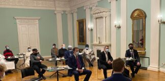 Duqa magaalada Helsinki oo maanta xarunta magaalada kula shiray qaar ka mid ah imaamyada iyo wakiilo ka socday maamulada masaajidda Helsinki