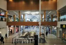 Maqaayadaha oo lix todobaad kaddib miisaska u dhigaya macaamiisha- maanta ayaa maqaayadaha dib loo furay