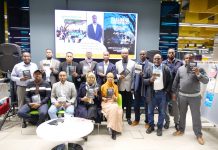 Buugaag uu qoray qoraa Cabdullaahi Cabdi Faarax (Sujuud) oo lagu soo bandhigay Maktabadda weyn ee magaalada Espoo, Finland