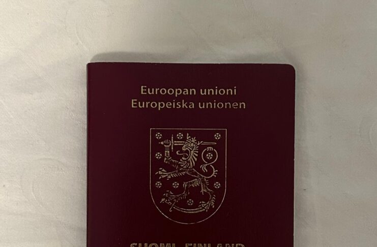 WAR FARXAD LEH: Lacagta lagu goosto baasaboorka iyo kaarka aqoonsiga ee Finland oo la dhimay.